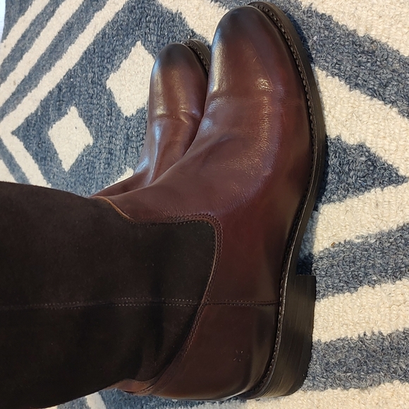 Frye tall boots with a low heel - Picture 3 of 12